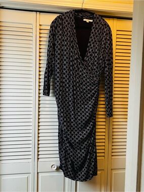 Boden l Classic l Elegant & Versatile 
Black & White Geometric